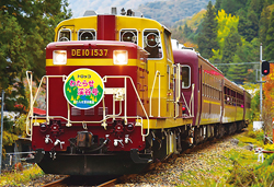 秋色の景色を楽しむわたらせ渓谷鐵道と富弘美術館
