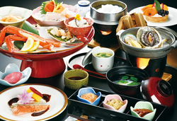 初夏の三陸の味覚 あわび御膳と瓶ドン、三陸鉄道リアス線で行く大船渡探訪ツアー