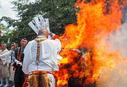 閼伽井嶽薬師常福寺・夏大祭と梨食べ放題