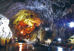 絶景！日本海の水平線・角島大橋と長州の城下町 萩・長府、関門海峡　3日間