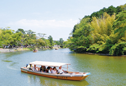 朝の出雲大社参拝・しまなみ海道、世界遺産 厳島神社と姫路城 4日間